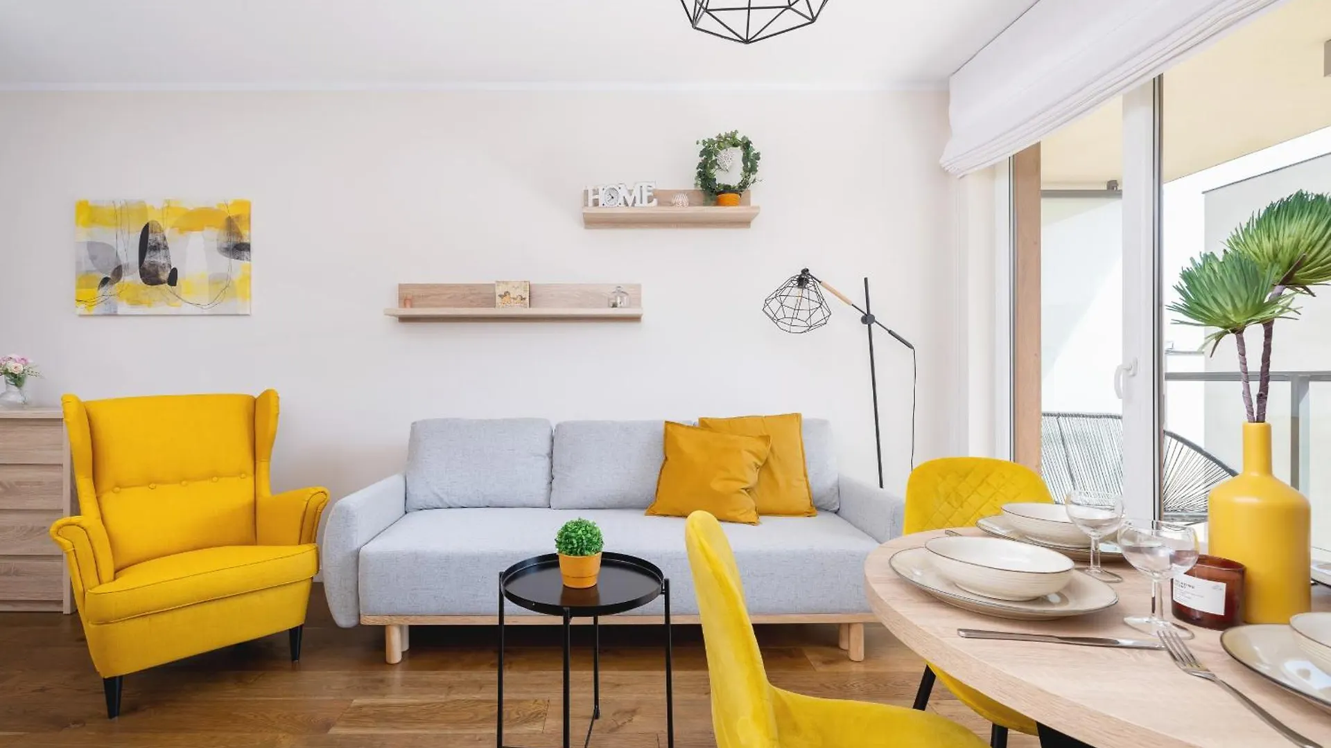 Przytulny Apartament Na Wroclawskiej Z Parkingiem W Krakowie By Noclegi Renters 0*, Krakow Poland